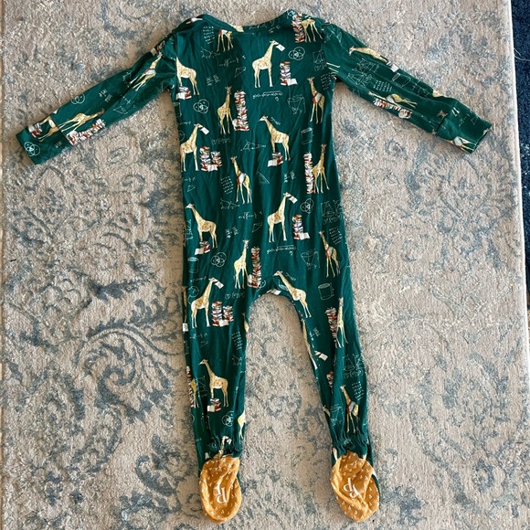 🦒 Posh Peanut Bamboo Viscose Giraffe Math Print Footed One Piece Pajama - Picture 8 of 13